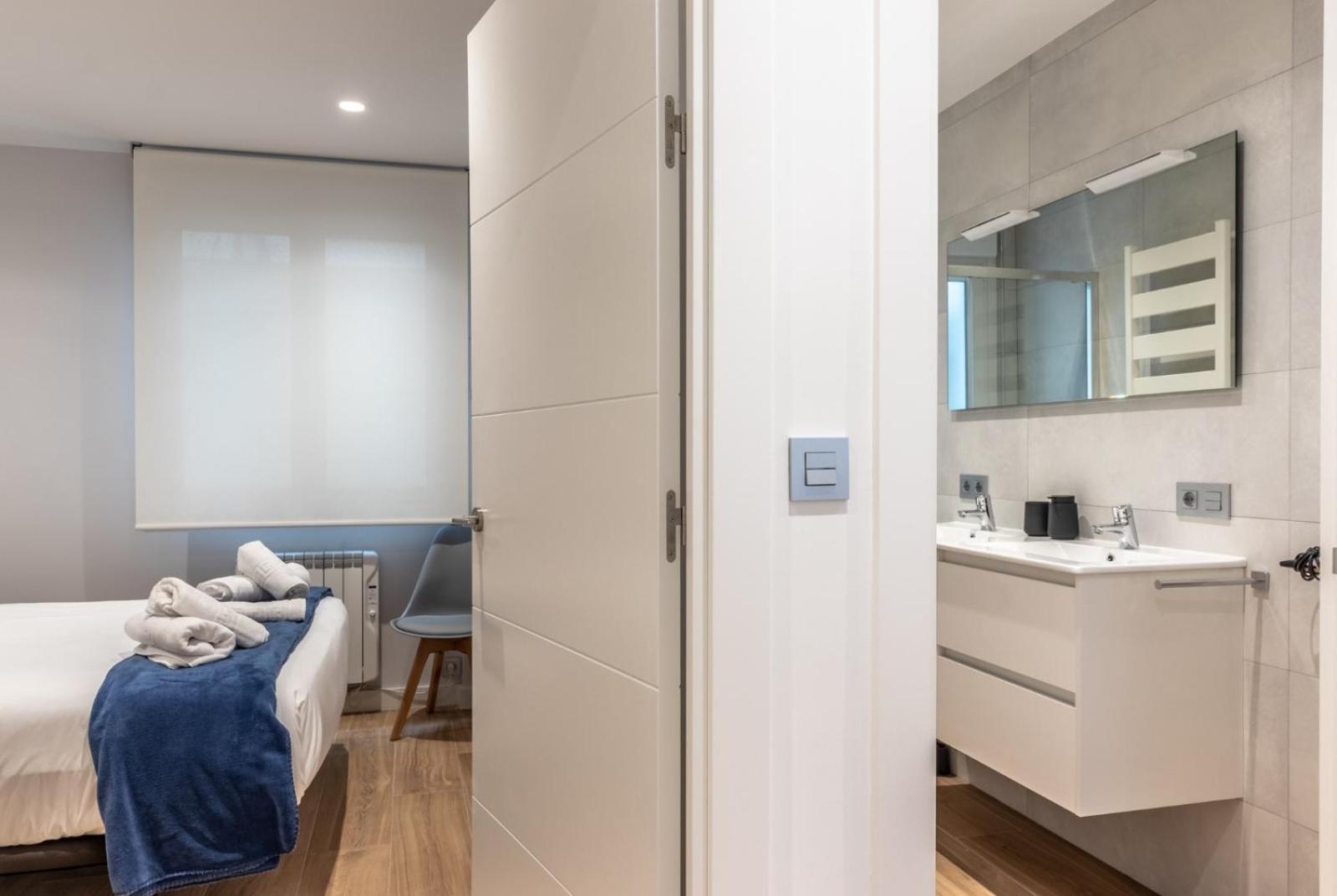 Apartamento Tiboli Home Bilbao Bagian luar foto